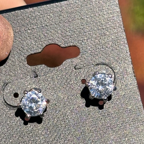 E58. Swarovski Crystal Silver or Gold Overlay Emerald amethyst Stud Earrings - Picture 6 of 16